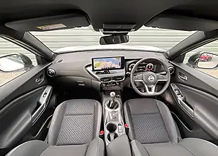 Used Nissan Juke N-Connecta Pearl White - Interior and Exterior details 12
