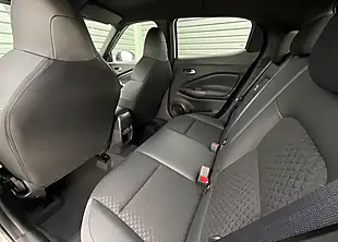 Used Nissan Juke N-Connecta Pearl White - Interior and Exterior details 13