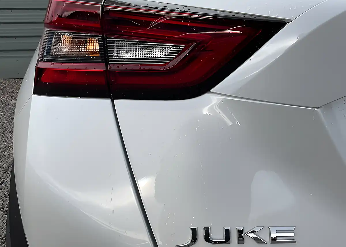 Used Nissan Juke N-Connecta Pearl White - Interior and Exterior details 14