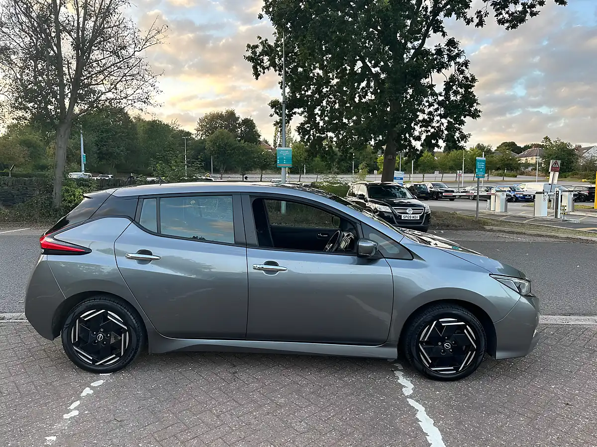 Used Nissan Leaf Acenta Grey - Interior and Exterior details 10