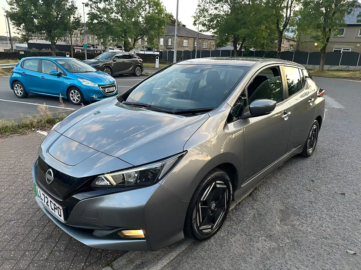 Used Nissan Leaf Acenta Grey - Interior and Exterior details 12