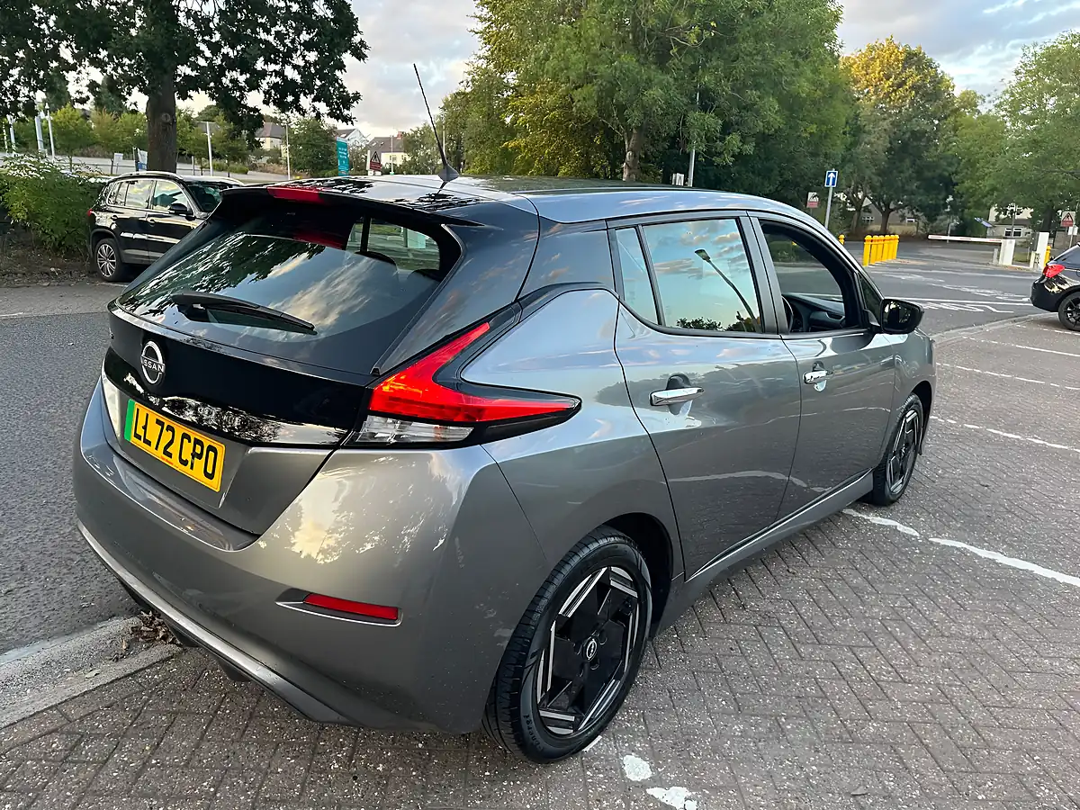 Used Nissan Leaf Acenta Grey - Interior and Exterior details 15