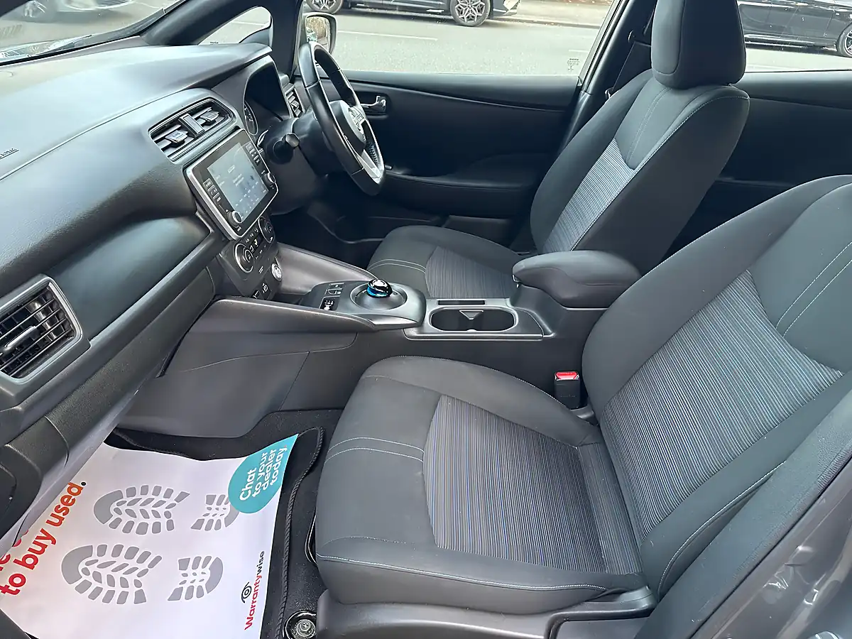 Used Nissan Leaf Acenta Grey - Interior and Exterior details 5
