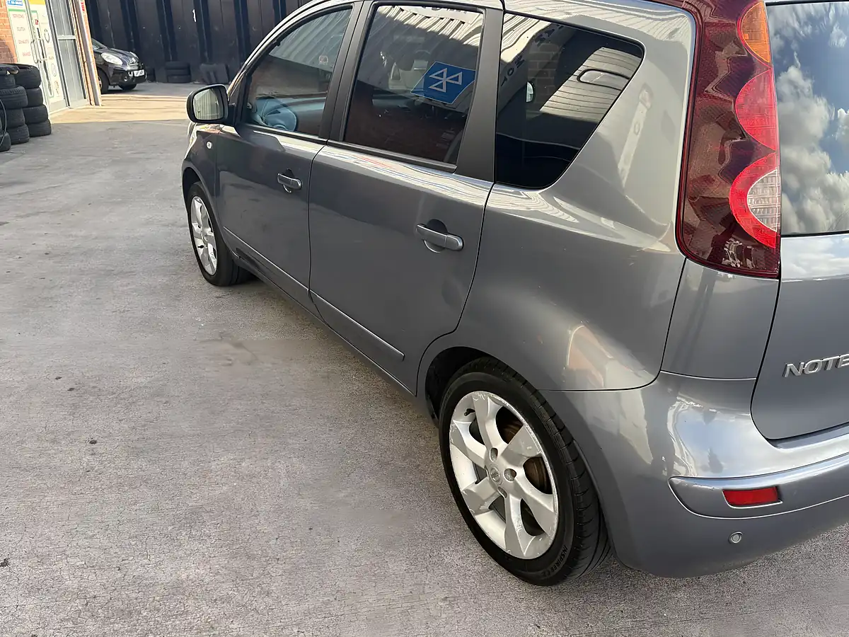 Used Nissan Note Grey - Interior and Exterior details 11