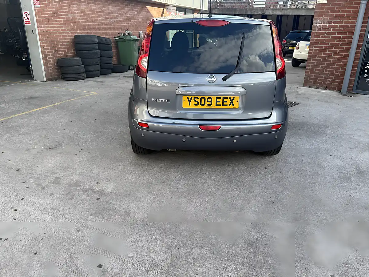 Used Nissan Note Grey - Interior and Exterior details 4