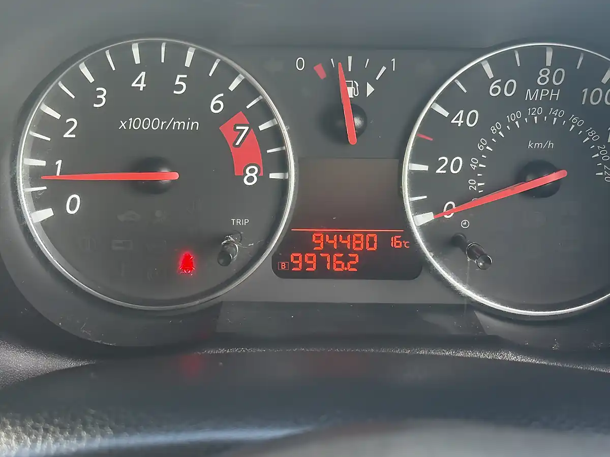 Used Nissan Note Grey - Interior and Exterior details 5