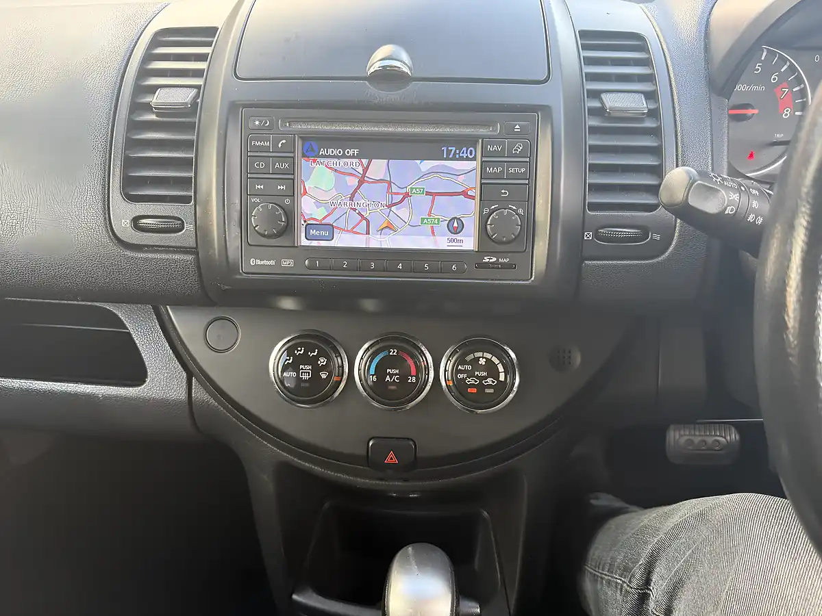 Used Nissan Note Grey - Interior and Exterior details 6