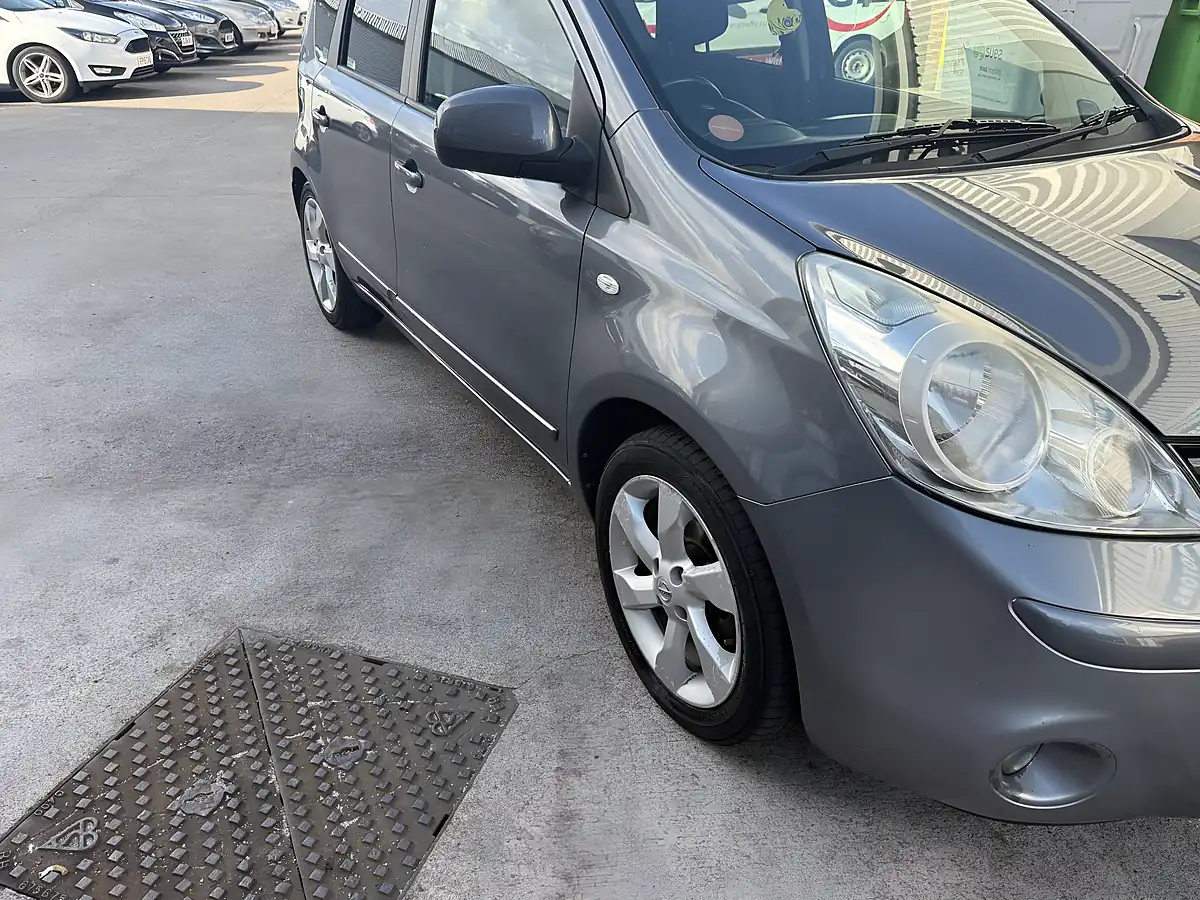 Used Nissan Note Grey - Interior and Exterior details 8