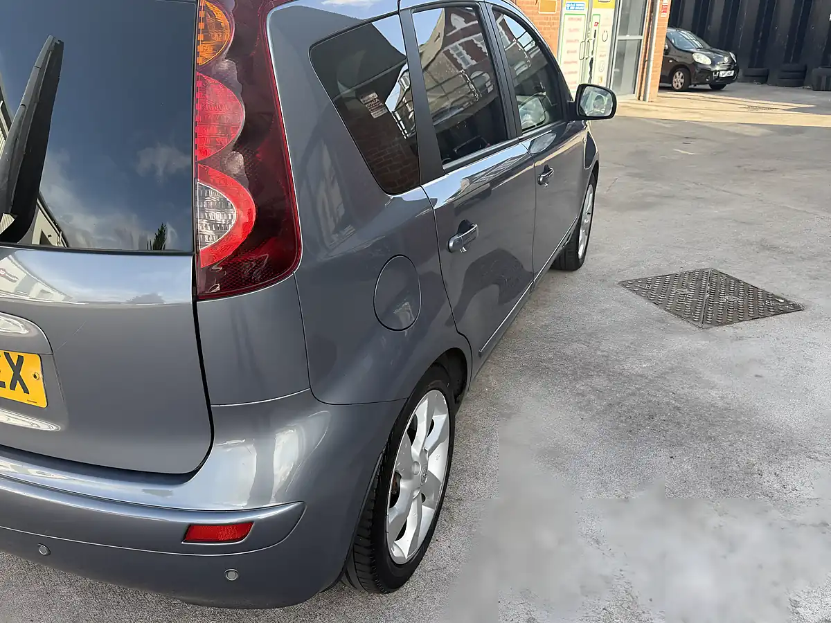 Used Nissan Note Grey - Interior and Exterior details 9