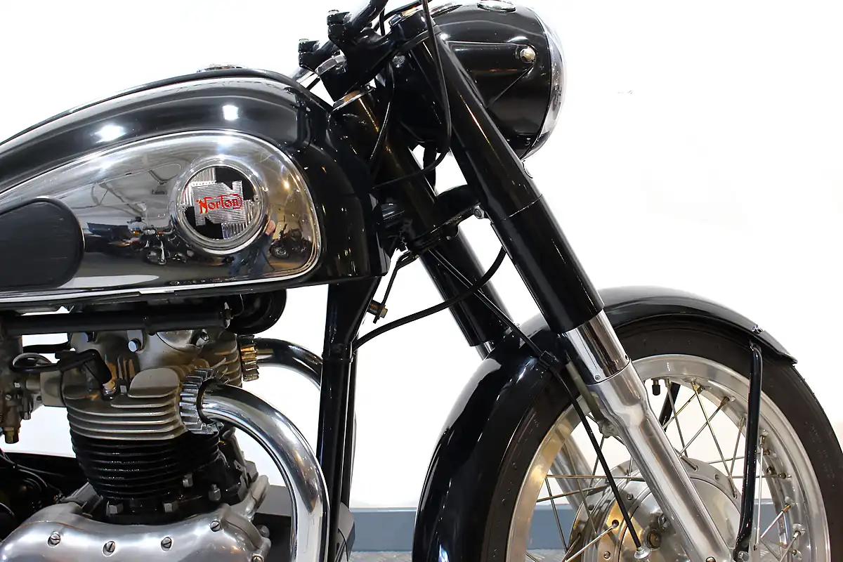 Used Norton Dominator 88 Black - Interior and Exterior details 4