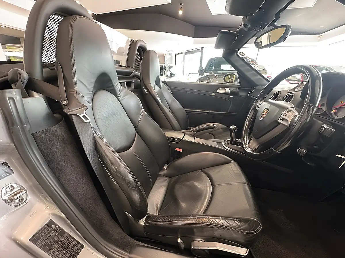 Used Porsche Boxster S - Interior and Exterior details 15