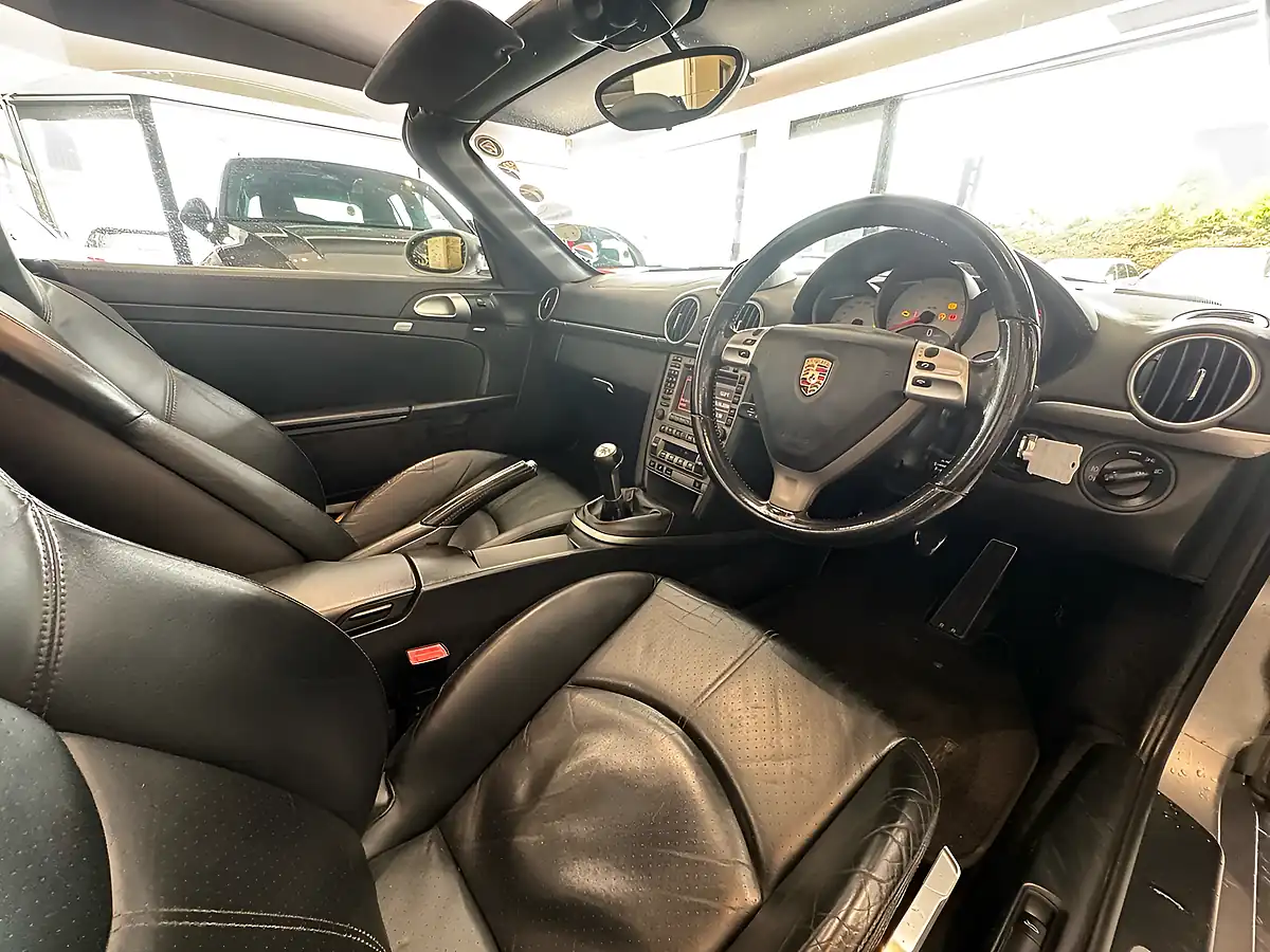 Used Porsche Boxster S - Interior and Exterior details 16