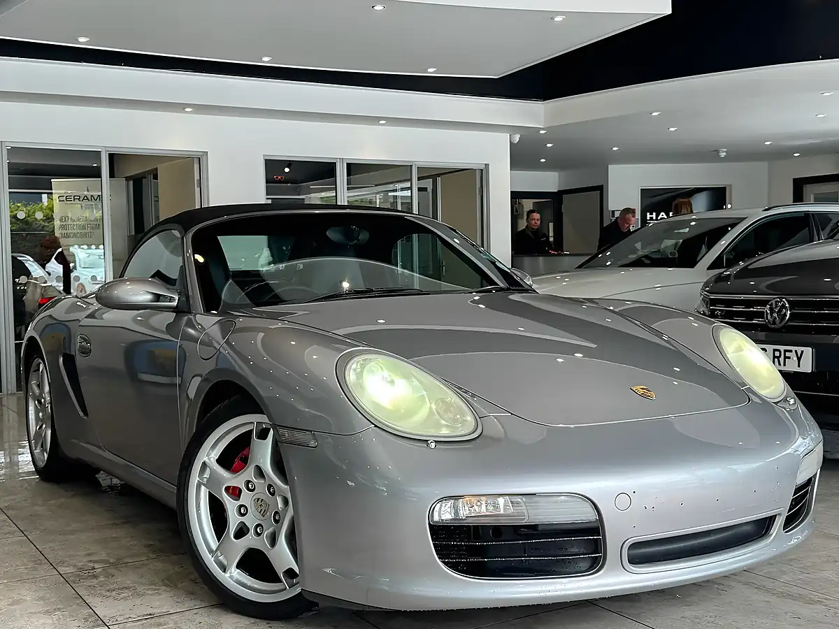 Used Porsche Boxster S - Interior and Exterior details 2