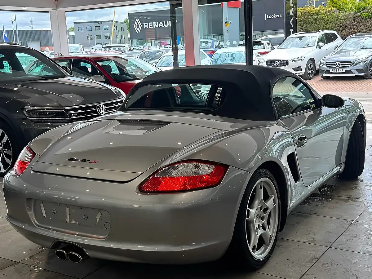 Used Porsche Boxster S - Interior and Exterior details 3
