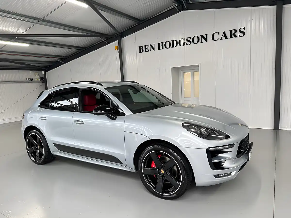 Used Porsche Macan Gts Rhodium Silver - Interior and Exterior details 11