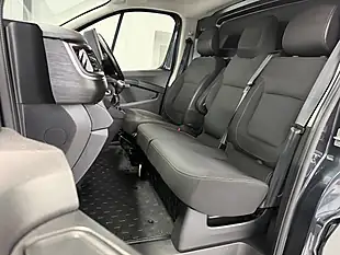Used Renault Trafic Sport Slate Grey - Interior and Exterior details 14