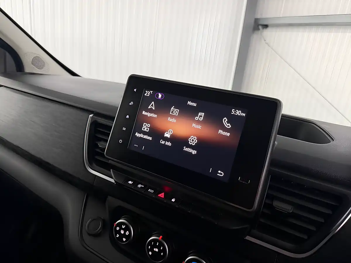Used Renault Trafic Sport Slate Grey - Interior and Exterior details 16