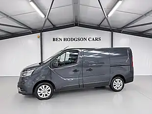 Used Renault Trafic Sport Slate Grey - Interior and Exterior details 3
