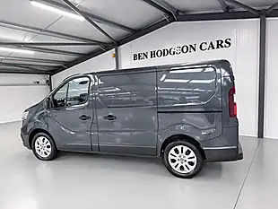 Used Renault Trafic Sport Slate Grey - Interior and Exterior details 4