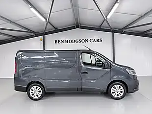 Used Renault Trafic Sport Slate Grey - Interior and Exterior details 5
