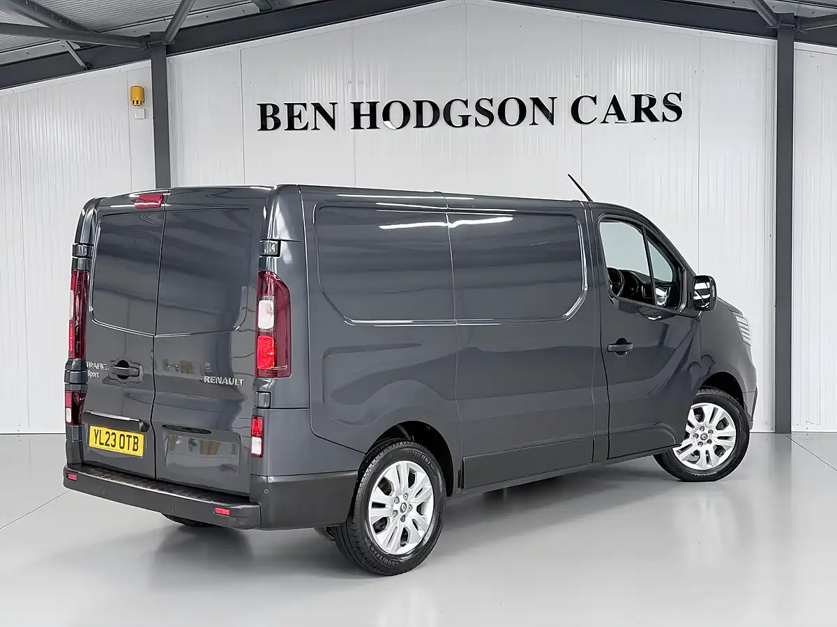 Used Renault Trafic Sport Slate Grey - Interior and Exterior details 7