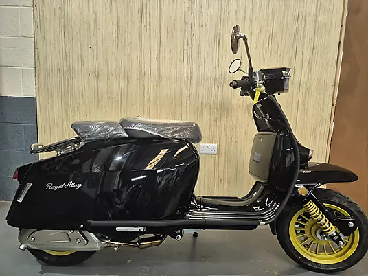 ROYAL ALLOY GP125 Scooter LC MT