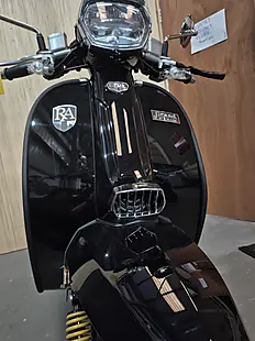 Used Royal Alloy GP125 Lc Mt Black - Interior and Exterior details 5