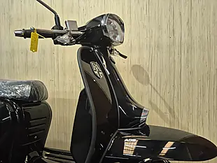 Used Royal Alloy GP125 Lc Mt Black - Interior and Exterior details 7