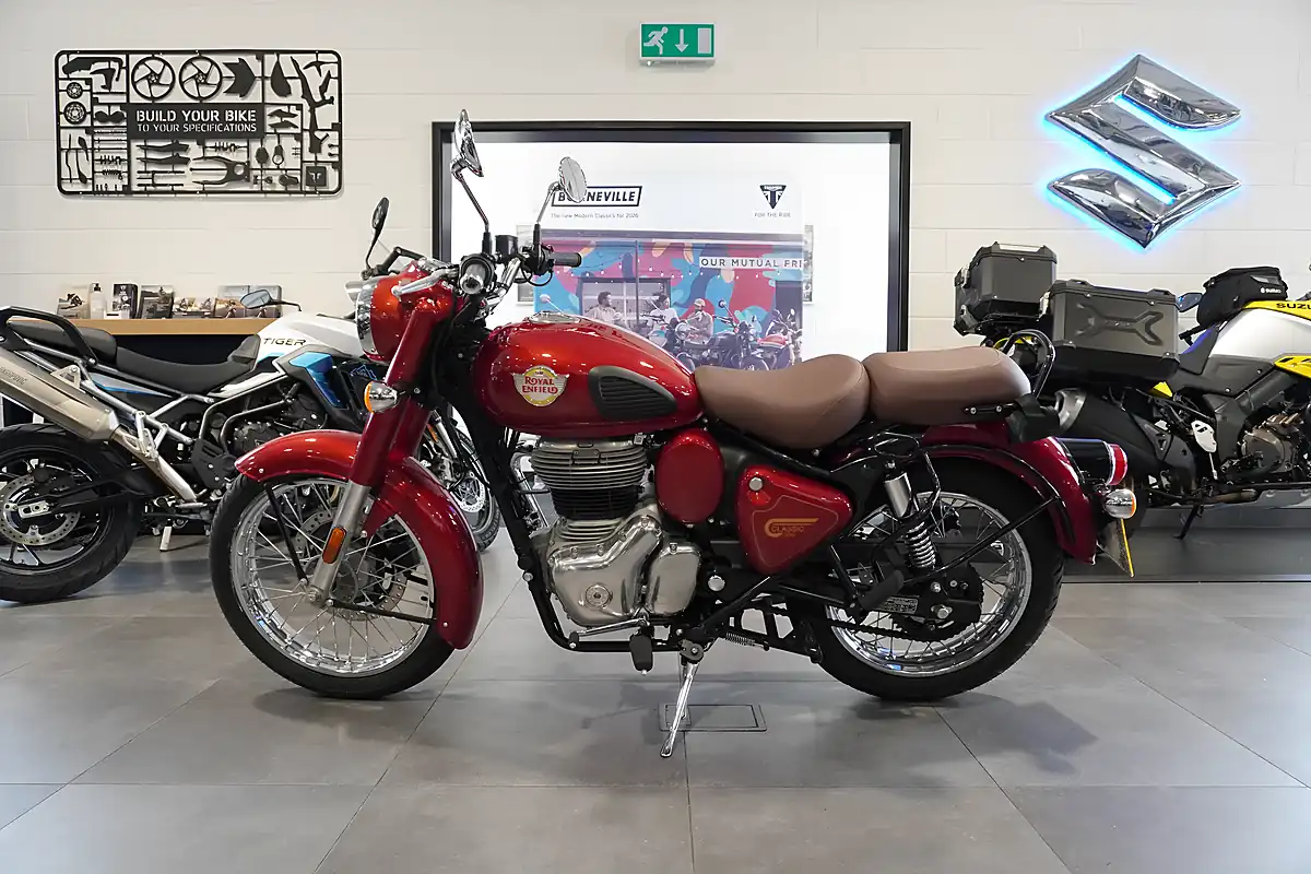 Used Royal Enfield Classic 350 Red - Interior and Exterior details 2