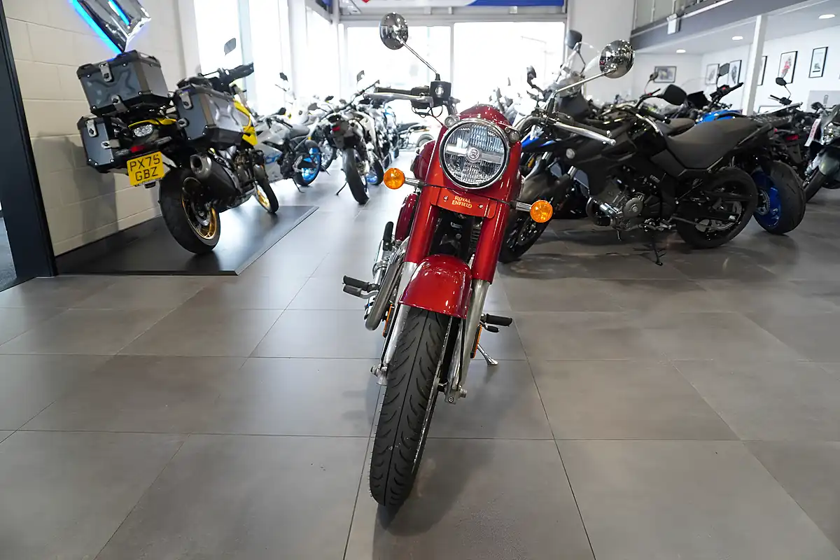 Used Royal Enfield Classic 350 Red - Interior and Exterior details 3