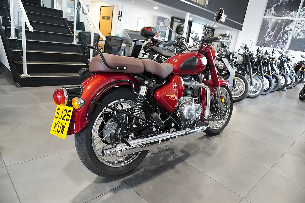 Used Royal Enfield Classic 350 Red - Interior and Exterior details 5
