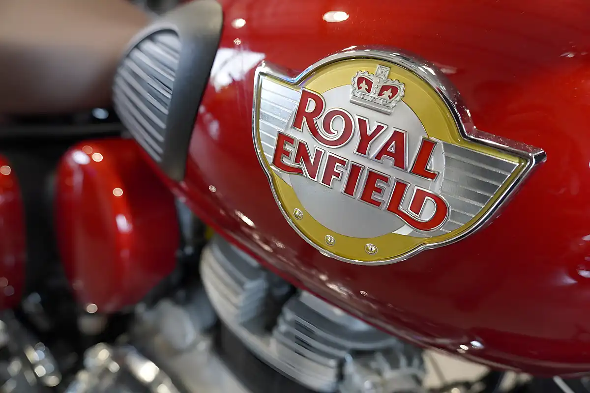 Used Royal Enfield Classic 350 Red - Interior and Exterior details 9