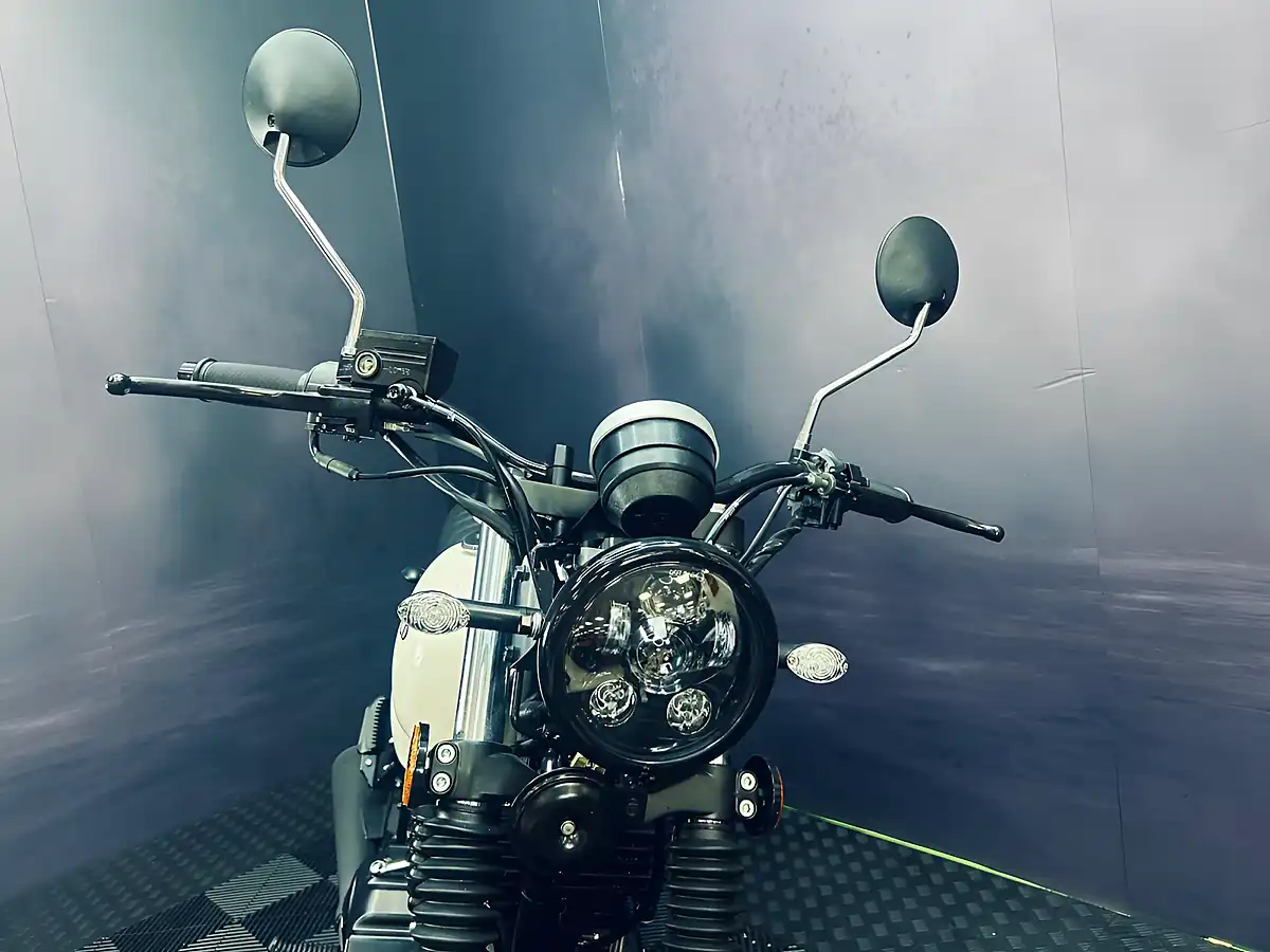 Used Royal Enfield Continental GT 650 - Interior and Exterior details 9