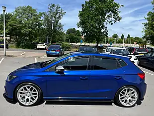 Used SEAT Ibiza Fr Blue - Interior and Exterior details 14