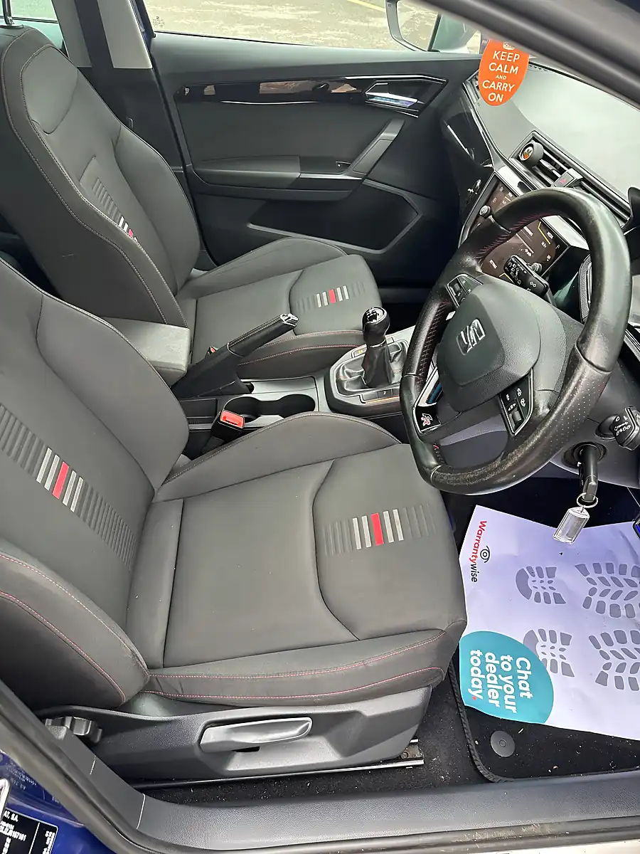 Used SEAT Ibiza Fr Blue - Interior and Exterior details 6