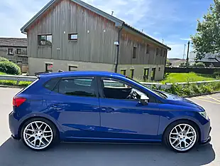 Used SEAT Ibiza Fr Blue - Interior and Exterior details 8