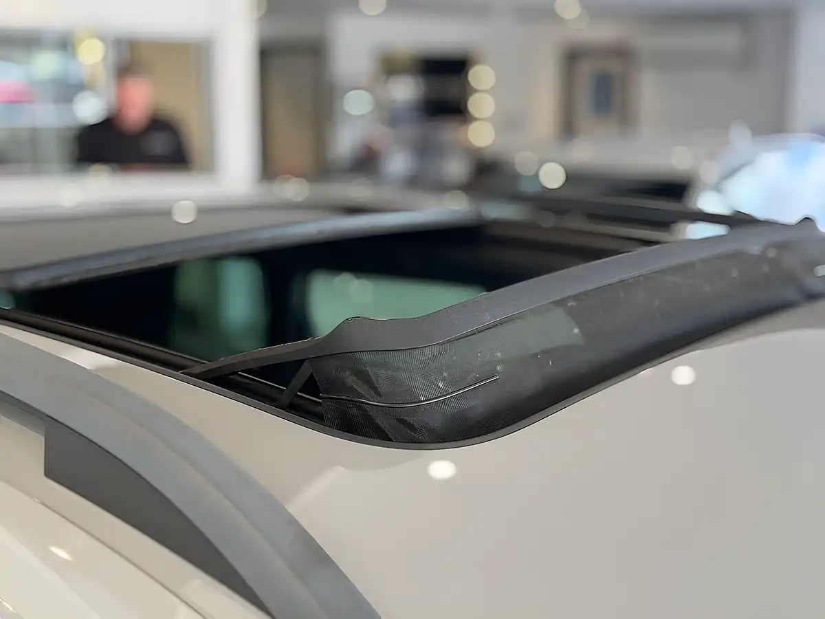 Used Skoda Karoq Sportline - Interior and Exterior details 12