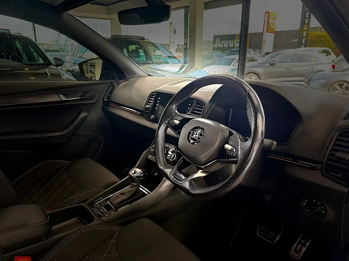 Used Skoda Karoq Sportline - Interior and Exterior details 13