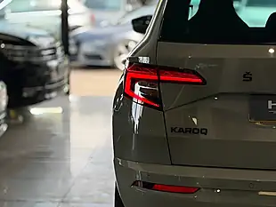 Used Skoda Karoq Sportline - Interior and Exterior details 7