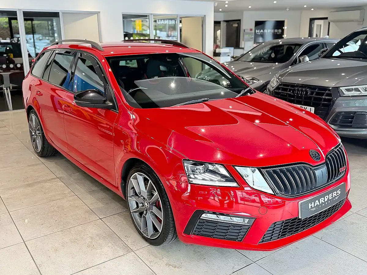 Used Skoda Octavia VRS - Interior and Exterior details 10