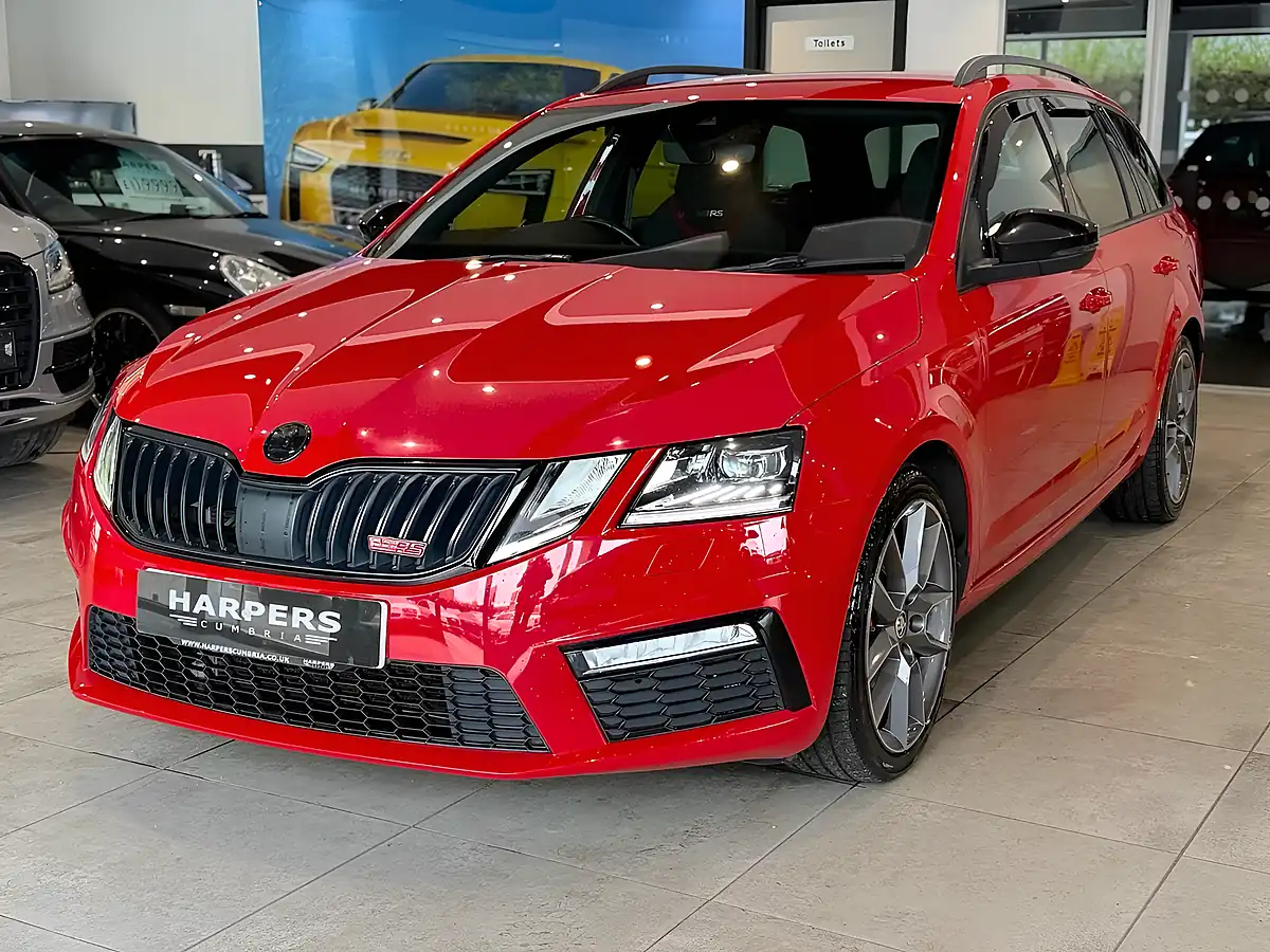 Used Skoda Octavia VRS - Interior and Exterior details 3