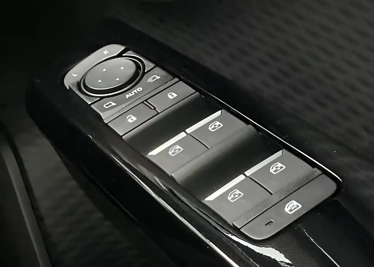 Used Suzuki Evitara Ultra - Interior and Exterior details 19