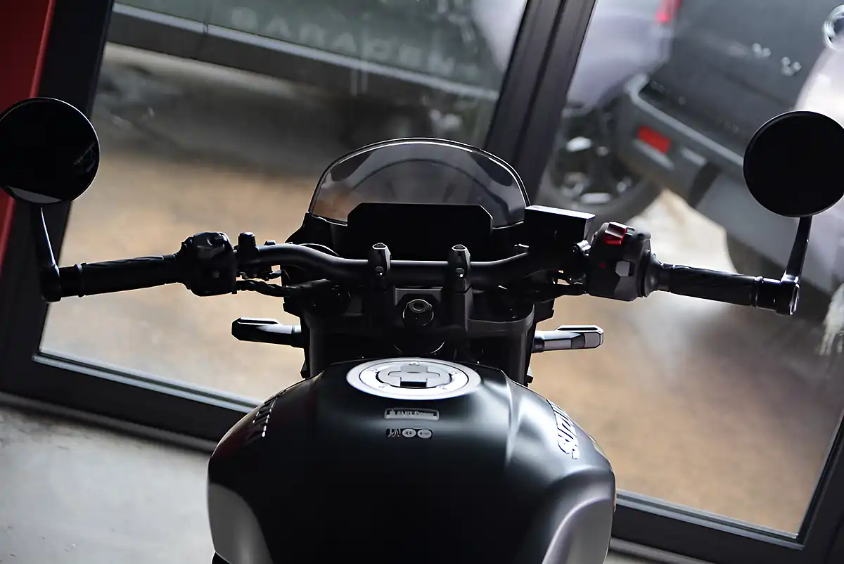 Used Suzuki Gsx GSX-8TT Green - Interior and Exterior details 4
