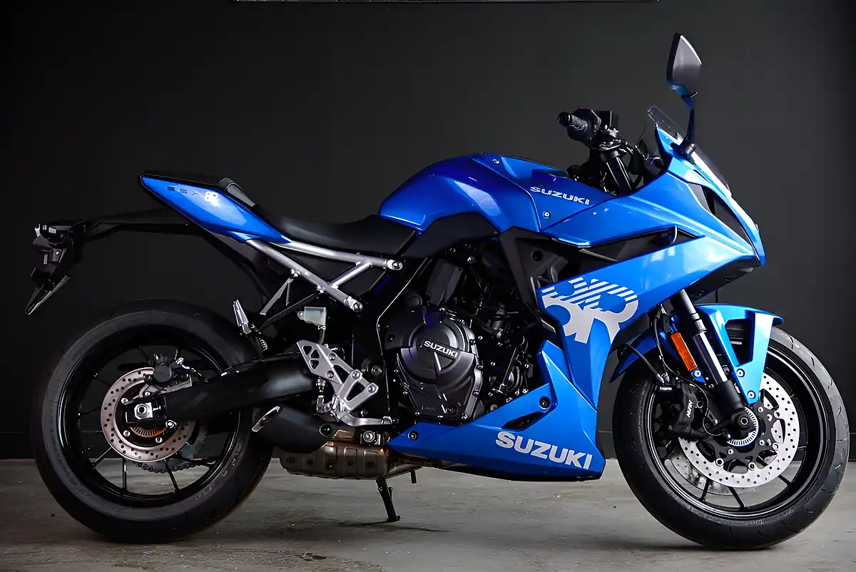 Used Suzuki Gsx-R Blue - Front View