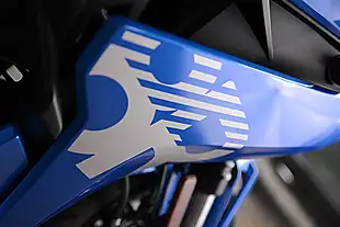 Used Suzuki Gsx-R Blue - Interior and Exterior details 3