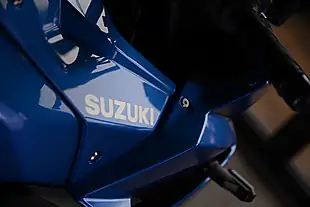 Used Suzuki Gsx-R Blue - Interior and Exterior details 5