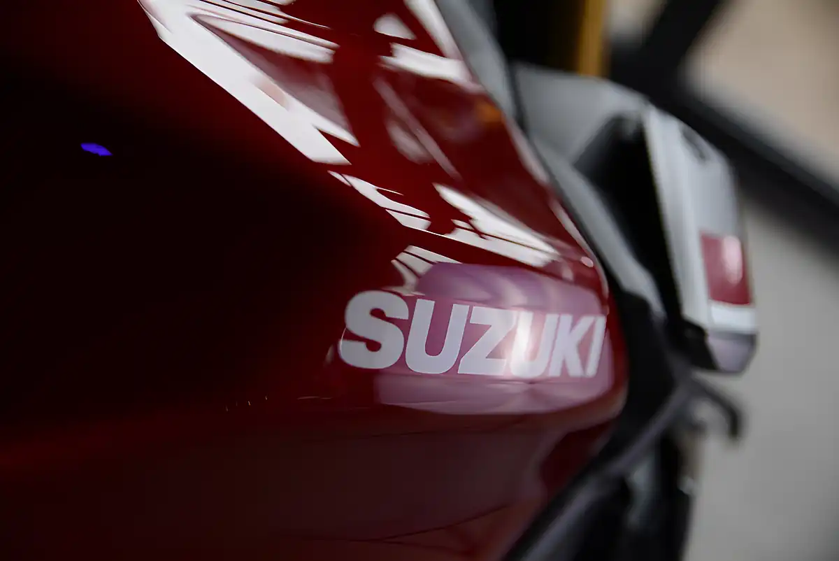 Used Suzuki GSX-S1000 s1000 Candy Red - Interior and Exterior details 5