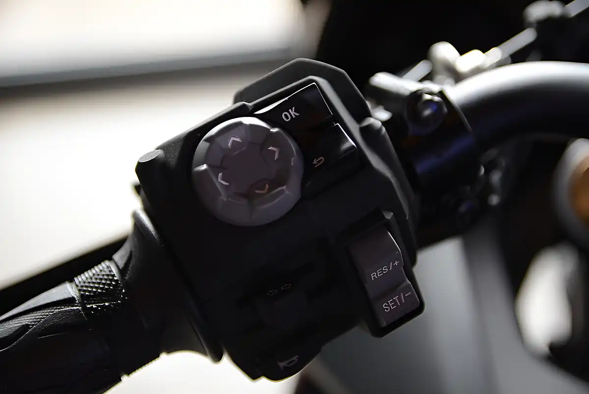 Used Suzuki GSX-S1000GT+ GT Black - Interior and Exterior details 8