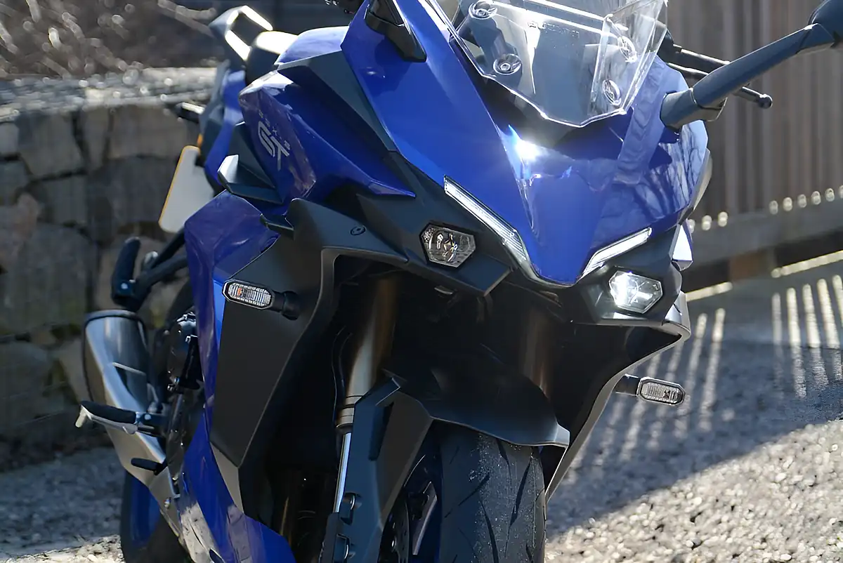 Used Suzuki GSX-S1000GT Gt+ Blue - Interior and Exterior details 12