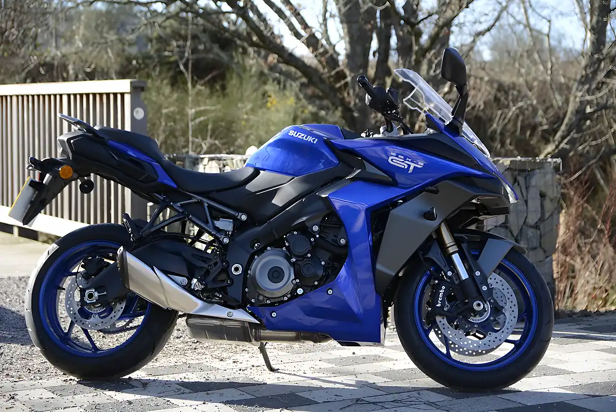 Used Suzuki GSX-S1000GT Gt+ Blue - Interior and Exterior details 2